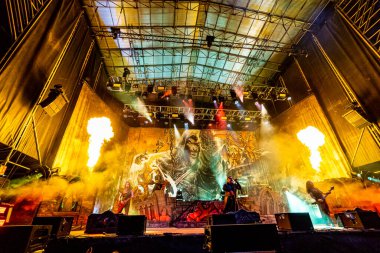 Alman müzik grubu Powerwolf 'un Power Metal konseri, Villena, Alicante' deki Rock Efsaneleri Festivali 'nin XV versiyonunda.