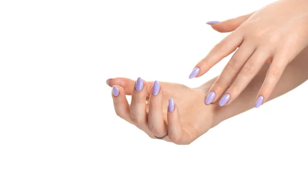 Feminino Duas Mãos Com Gel Lavanda Roxo Polonês Unhas Longas — Fotografia de Stock