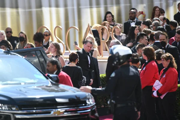 Hollywood, Los Angeles, California - MARCH 27, 2022: The 2022 Oscar. 94th Academy Awards. Hollywood celebrities before the award ceremony in Dolby Theatre. Movie stars, the best actors and directors. — Stock Photo, Image