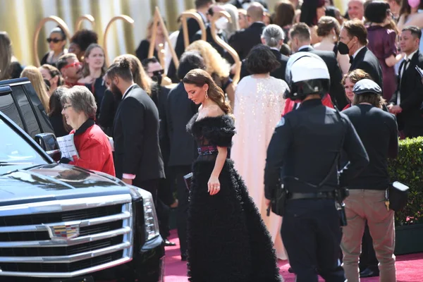 Hollywood, Los Ángeles, California - 27 de marzo de 2022: El Óscar de 2022. 94 Premios de la Academia. Celebridades de Hollywood antes de la ceremonia de entrega de premios en el Teatro Dolby. Estrellas de cine, los mejores actores y directores. — Foto de Stock