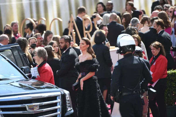 Hollywood, Los Angeles, California - MARCH 27, 2022: The 2022 Oscar. 94th Academy Awards. Hollywood celebrities before the award ceremony in Dolby Theatre. Movie stars, the best actors and directors. — Stock Photo, Image