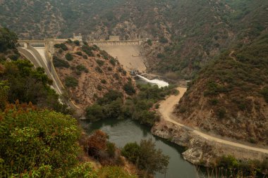 Kaliforniya Su Kaynakları. Los Angeles yakınlarındaki dağlarda su. Ekoloji ve doğa, ABD