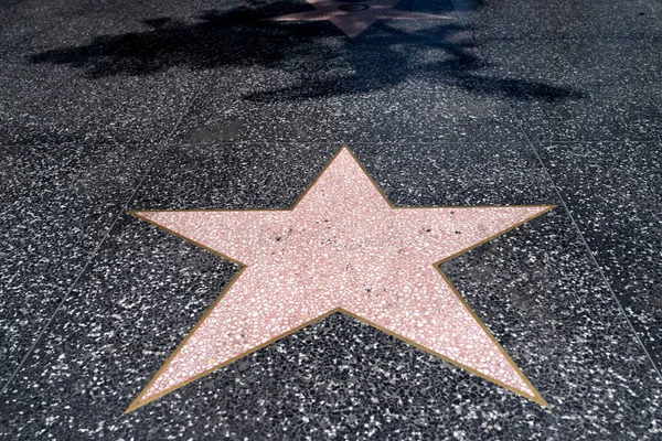 Hollywood Walk Fame Los Angelesissa Kaliforniassa Yhdysvalloissa Tyhjä Tähti Odottaa — kuvapankkivalokuva