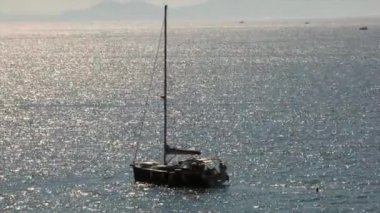  Suyun üzerinde parla, güney denizi, dinlenme, dinlenme, tatil, seyahat, deniz, deniz aktiviteleri, tefekkür, miditasyon, dalgalar, kanat çırpan dalgalar, tatil, sıcak deniz, yüzme, deniz banyosu