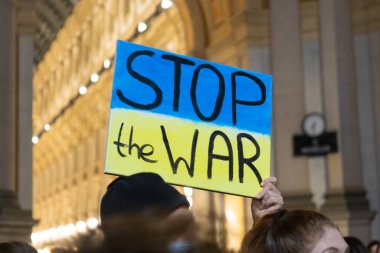 Milan, 24 Şubat 2022. Üzerinde 