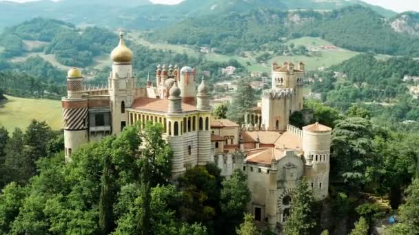 Aerial Drone Panoramic View Rocchetta Mattei Castle Italy Sunny Summer — Stockvideo