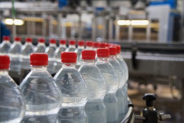 plastik şişe maden suyu şişeleme