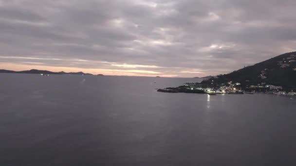 Zachód Słońca Tortoli Brytyjskie Wyspy Dziewicze Zachmurzone Niebo Widok Portu — Wideo stockowe