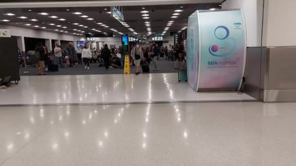 Miami Florida Usa Feb 2022 Miami International Airport Crowded Gate — Stock Video