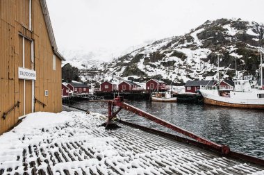 Norveç limanında balıkçı tekneleri