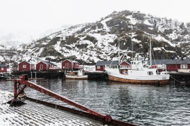 Norveç limanında balıkçı tekneleri