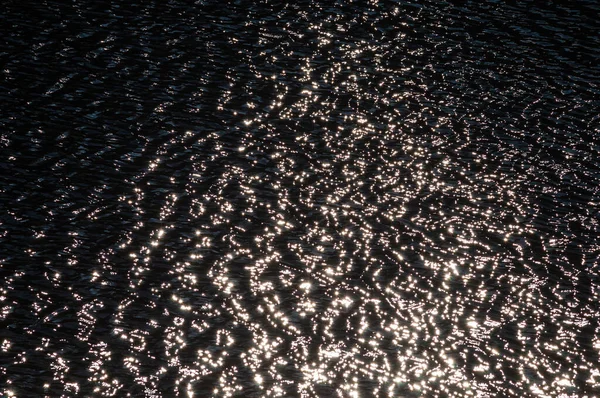 太陽の星と水の中のリップル — ストック写真