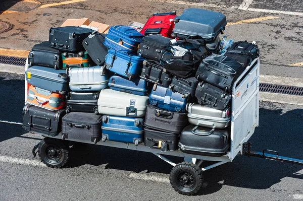 Havaalanındaki bavul.