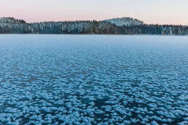 Zmrazené Jezero Vzory Při Východu Slunce — Stock fotografie