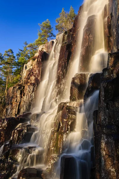 Vattenfall Över Klippor Halleberg Sverige Europa — Stockfoto