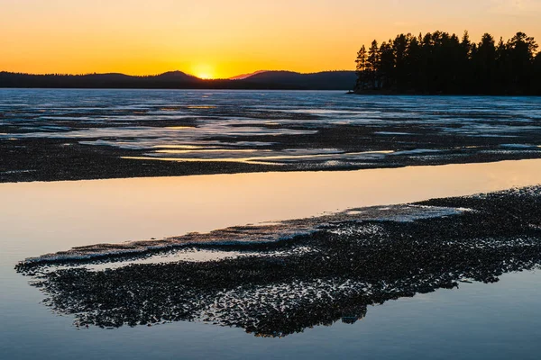 Puesta Sol Lago Congelado Noruega — Foto de Stock