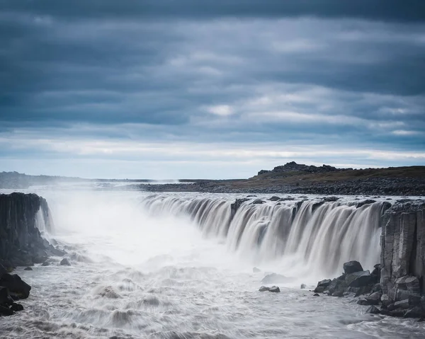 Potente Cascata Islanda Una Giornata Nuvolosa — Foto Stock