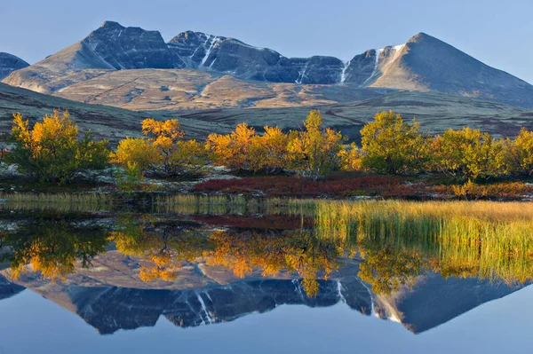 Reflexe Hory Rondslottet Národní Park Rondane Norsko Evropa — Stock fotografie