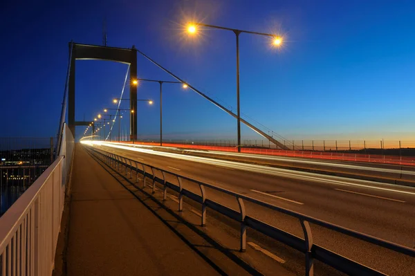 Gece Işığında Köprü Göteborg Sveç Avrupa — Stok fotoğraf