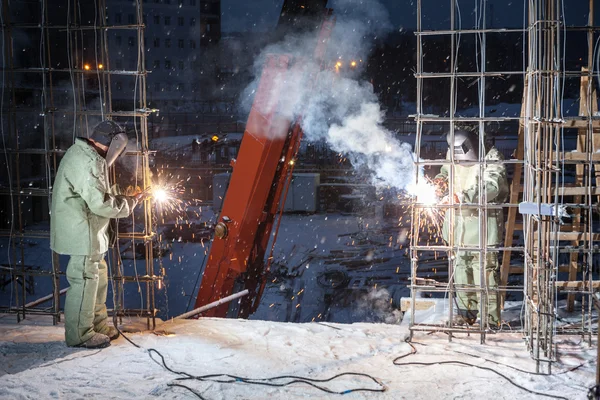 Saldatore di lavoro — Foto Stock