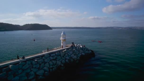 Brixham Harbour Lighthouse Drone Brixam Devon Αγγλία Ευρώπη — Αρχείο Βίντεο