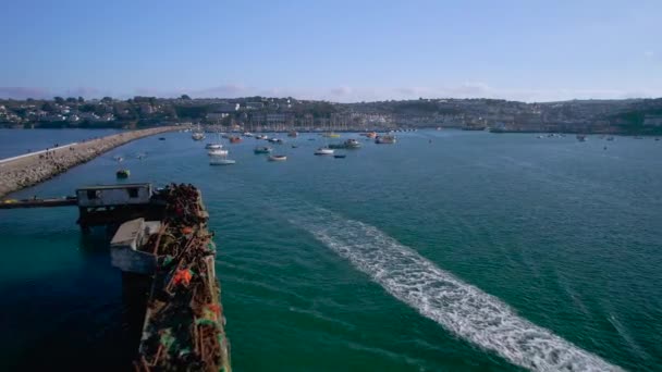 Brixham Marina Och Harbour Från Drönare Brixam Devon England Europa — Stockvideo