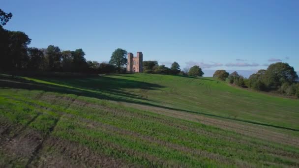 Πύργος Belvedere Πάνω Από Πάρκο Powderham Από Ένα Drone Φθινόπωρο — Αρχείο Βίντεο