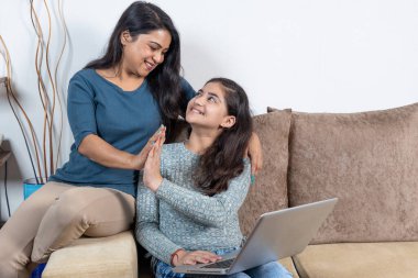 Mutlu anne-kız kutlaması beşlikle kazandı.