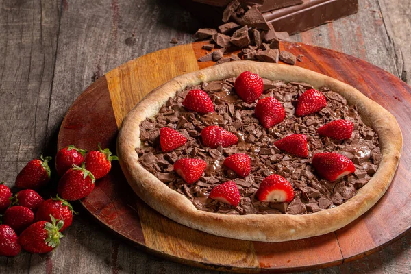 Pizza Doce Brasileira Com Chocolate Morango — Fotografia de Stock