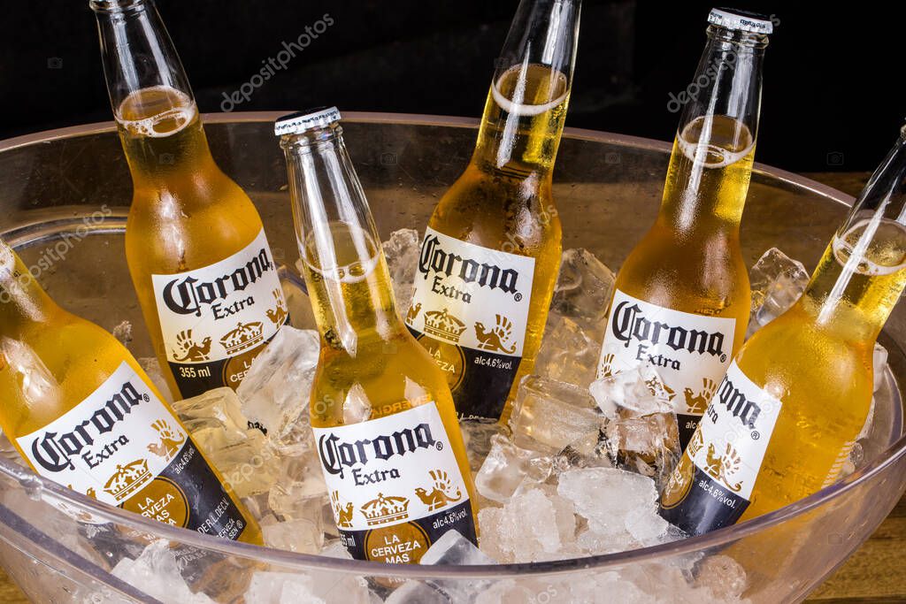 Rio de Janeiro, RJ, Brazil. 07.01.2022. bottles of Corona beers on ice