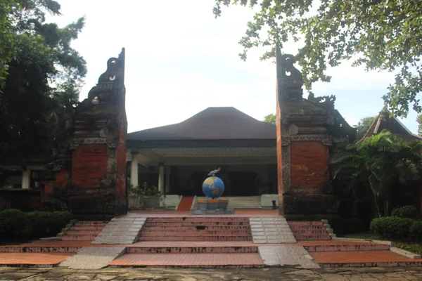 Portão Tradicional Bali Portão Artesanato Hindu Porta Para Céu — Fotografia de Stock