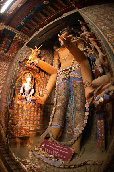 印度拉达克的Alchi修道院或Alchi Gompa的大型立佛 — 图库照片