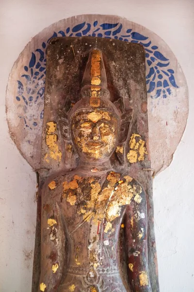 Starověký Štukový Buddha Stojící Wat Phra Choeng Chum Worawihan Důležité — Stock fotografie