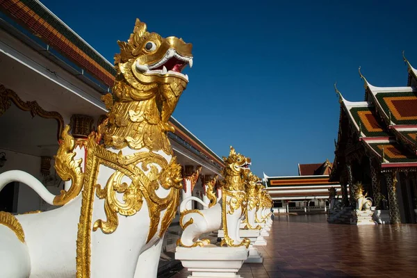 Leo Lion Serves Protection Preserving Place Wat Phra Choeng Chum — ストック写真