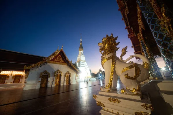 Sunset Time Wat Phra Choeng Chum Worawihan Important Sacred Place — ストック写真