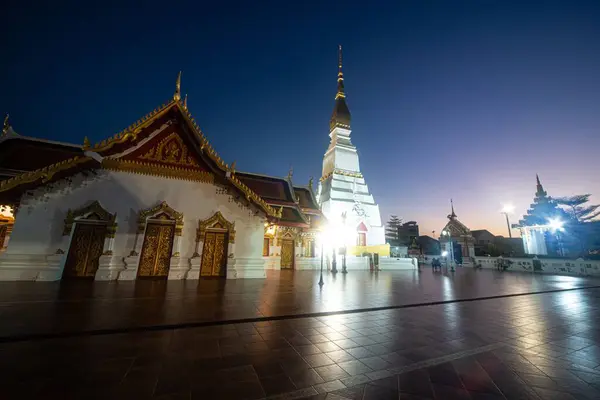 Zonsondergang Tijd Wat Phra Choeng Chum Worawihan Het Een Belangrijke — Stockfoto