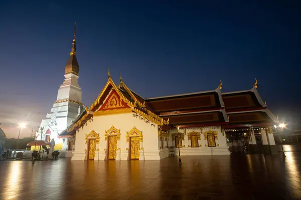 Zonsondergang Tijd Wat Phra Choeng Chum Worawihan Het Een Belangrijke — Stockfoto