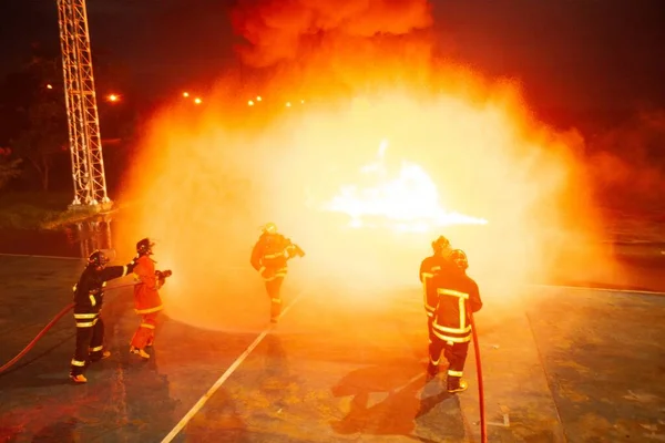 Pichit Thailand August 2020 Unidentified Asian Firefighter Saves Teammates Burn —  Fotos de Stock