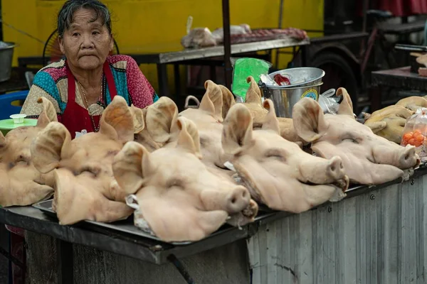 Phichit Thailand August 2020 Unidentified Thai Vendors Selling Fresh Pork — Stock Photo, Image
