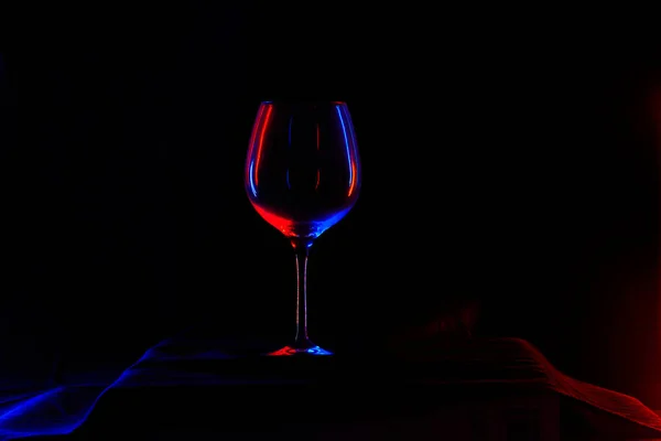 Силуэт Red Wine Glass Black Background — стоковое фото