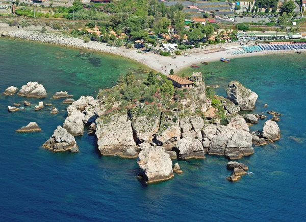 Coastline of taormina in sicily - Isola Bella — Stock Photo, Image