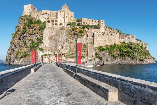 Naples Ischia Italy July 2021 Entrance Aragonese Castle Imposing Fortress — Fotografia de Stock