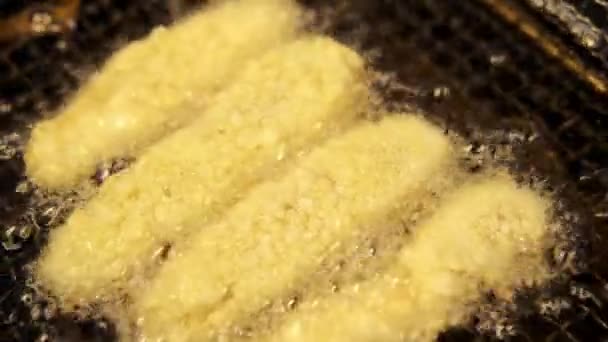 Popüler Zincirin Sulu Tavuk Şeritleri Kaliforniya Hazırlandı Ekmekli Tavuk Kızartılmış — Stok video