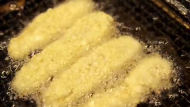 Juicy Chicken Strips Popular Chain Prepared California Breaded Chicken Deep — Stock Video