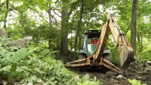 Excavadoras trabajando — Vídeo de stock