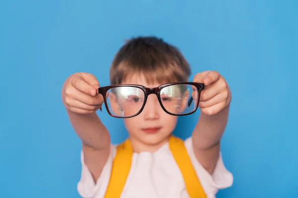 Boy Yellow Briefcase Holding Eyeglasses Blue Background — Stock Photo, Image