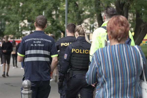 Prague Czech Republic June 2018 Two Paramedics Medical Emergency Service — Stockfoto