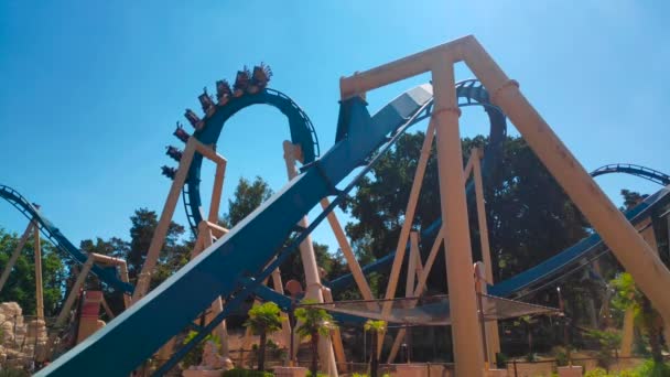 Plailly France August 2022 Oziris Steel Inverted Roller Coaster Located — Vídeo de stock