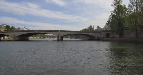 Bateau Mouche Navigue Sur Seine Passe Sous Pont Carrousel Long — Video