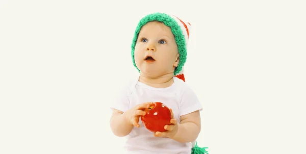 Portrait Petit Bébé Bonnet Hiver Gnome Tricoté Mordant Pomme Rouge — Photo